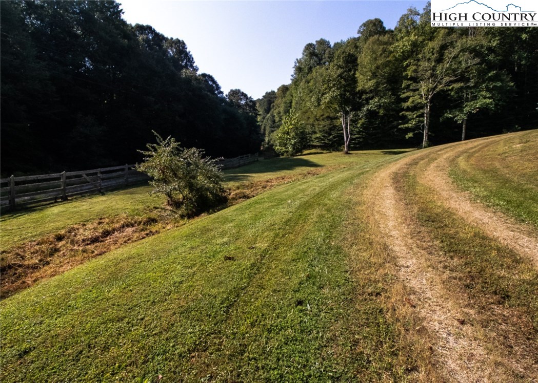 2266 Hubert Taylor Road Mountain City, TN 37683 - Photo 35 of 38 Gallery Image 35