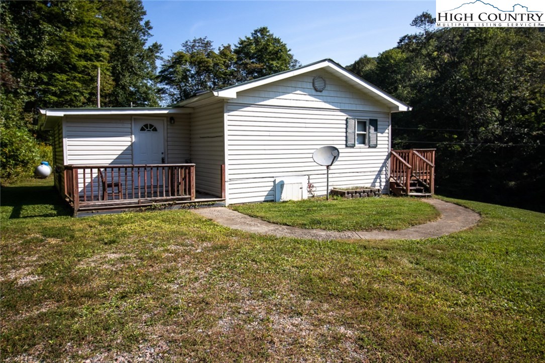 2266 Hubert Taylor Road Mountain City, TN 37683 - Photo 5 of 38 Gallery Image 5