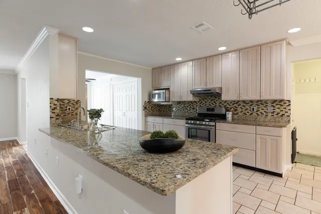 $400,000 | 11 Eglin Drive, Shalimar, FL 32579