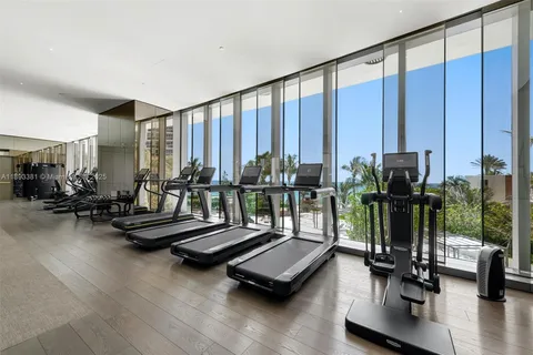$5,290,000 | 18975 Collins Avenue, Unit 3402, Sunny Isles Beach, FL 33160