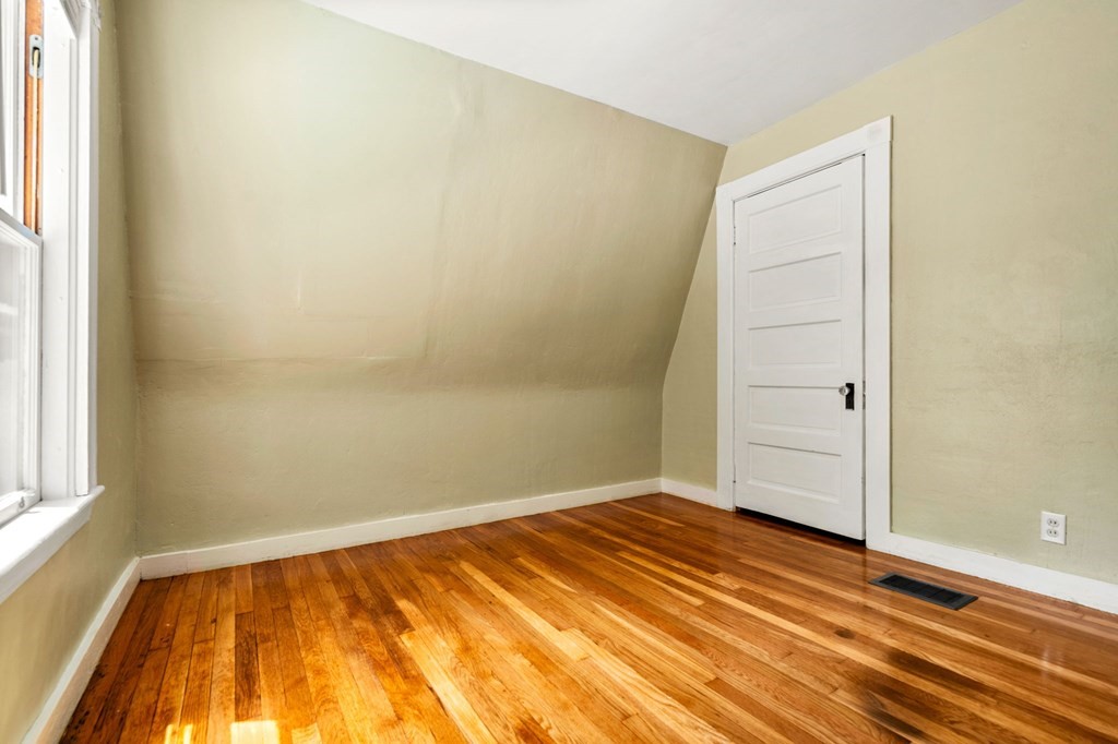 16 Lake Shore Road Lynn, MA 01904 - Photo 28 of 39 Gallery Image 28