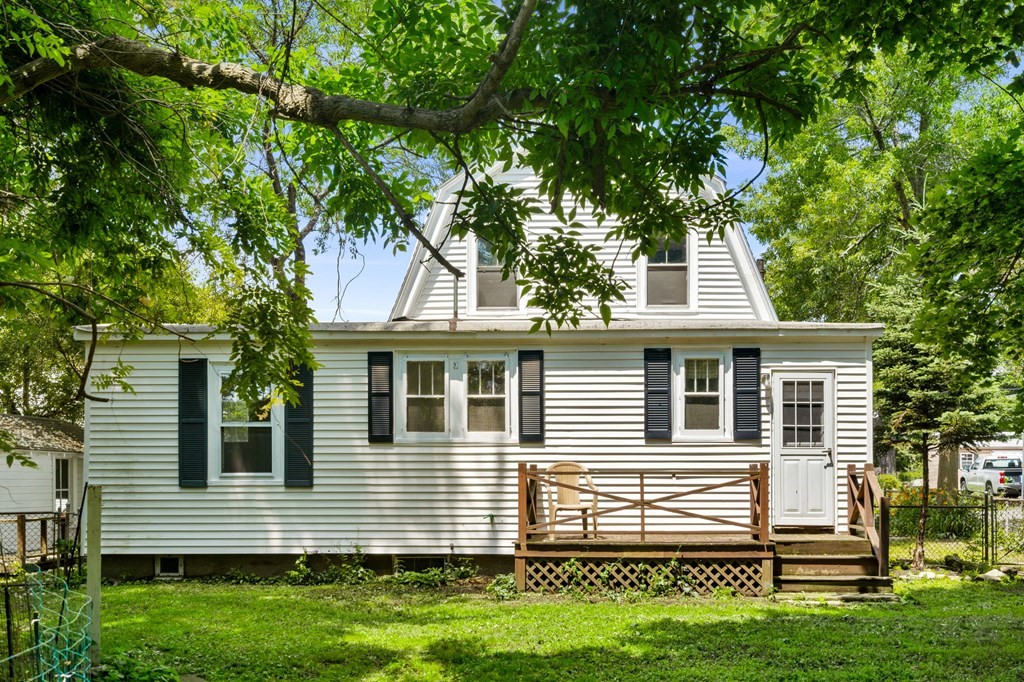 16 Lake Shore Road Lynn, MA 01904 - Photo 32 of 39 Gallery Image 32