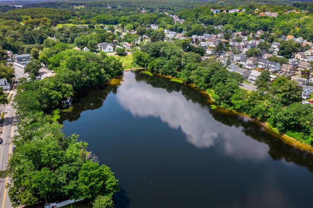 16 Lake Shore Road Lynn, MA 01904 - Photo 6 of 39 Gallery Image 6