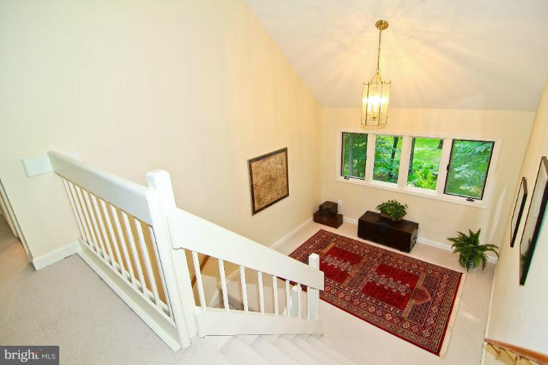 11673 Bennington Woods Road Reston, VA 20194 - Photo 3 of 30 Interior (General)