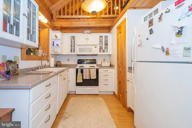 a view of outdoor space yard and patio