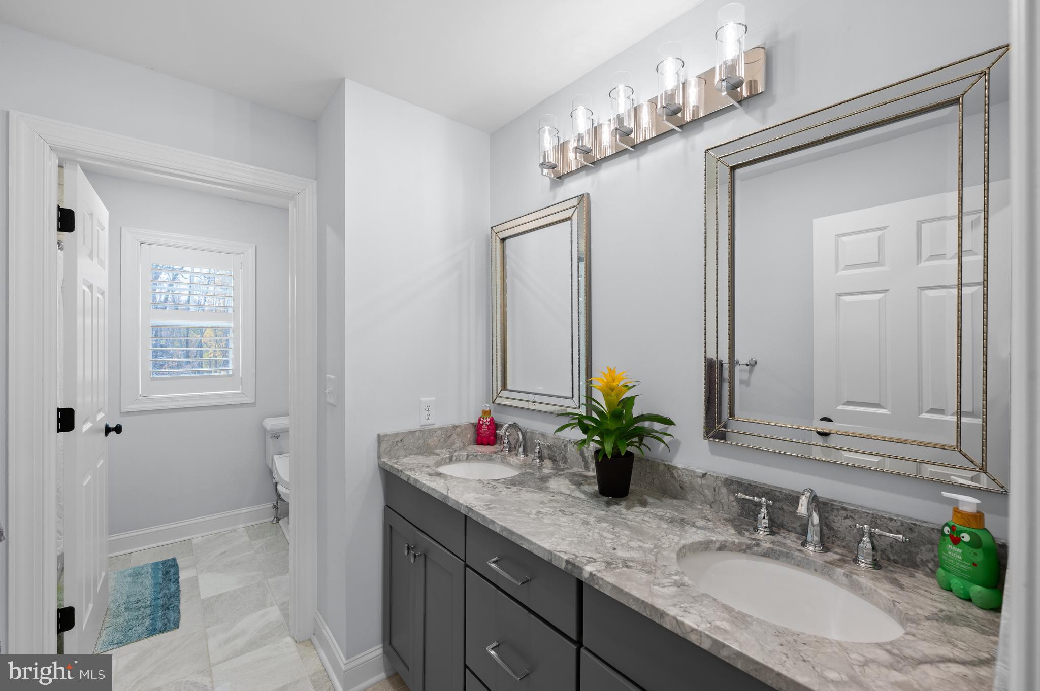 2700 Flowing Springs Road Spring City, PA 19475 - Photo 32 of 44 Hall bath with granite counter