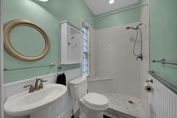 $299,000 | 268 Seneca Street, Elgin, IL 60120