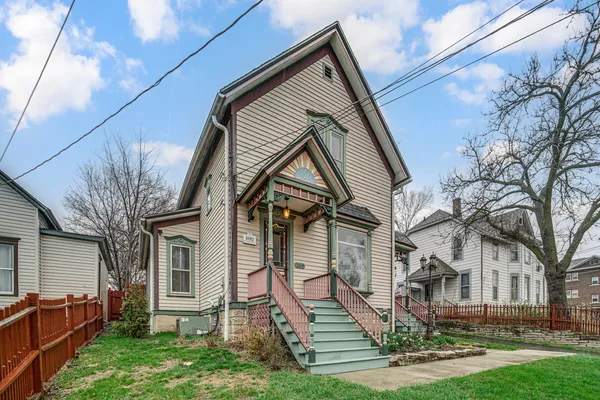 $299,000 | 268 Seneca Street, Elgin, IL 60120