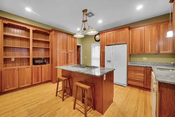 $299,000 | 268 Seneca Street, Elgin, IL 60120