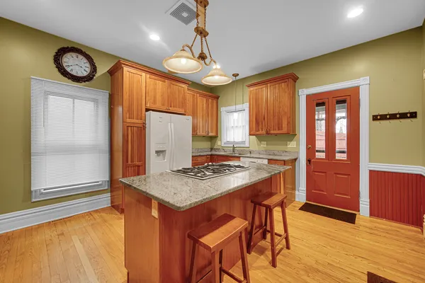 $299,000 | 268 Seneca Street, Elgin, IL 60120