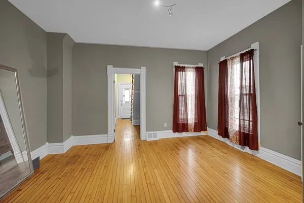 $299,000 | 268 Seneca Street, Elgin, IL 60120