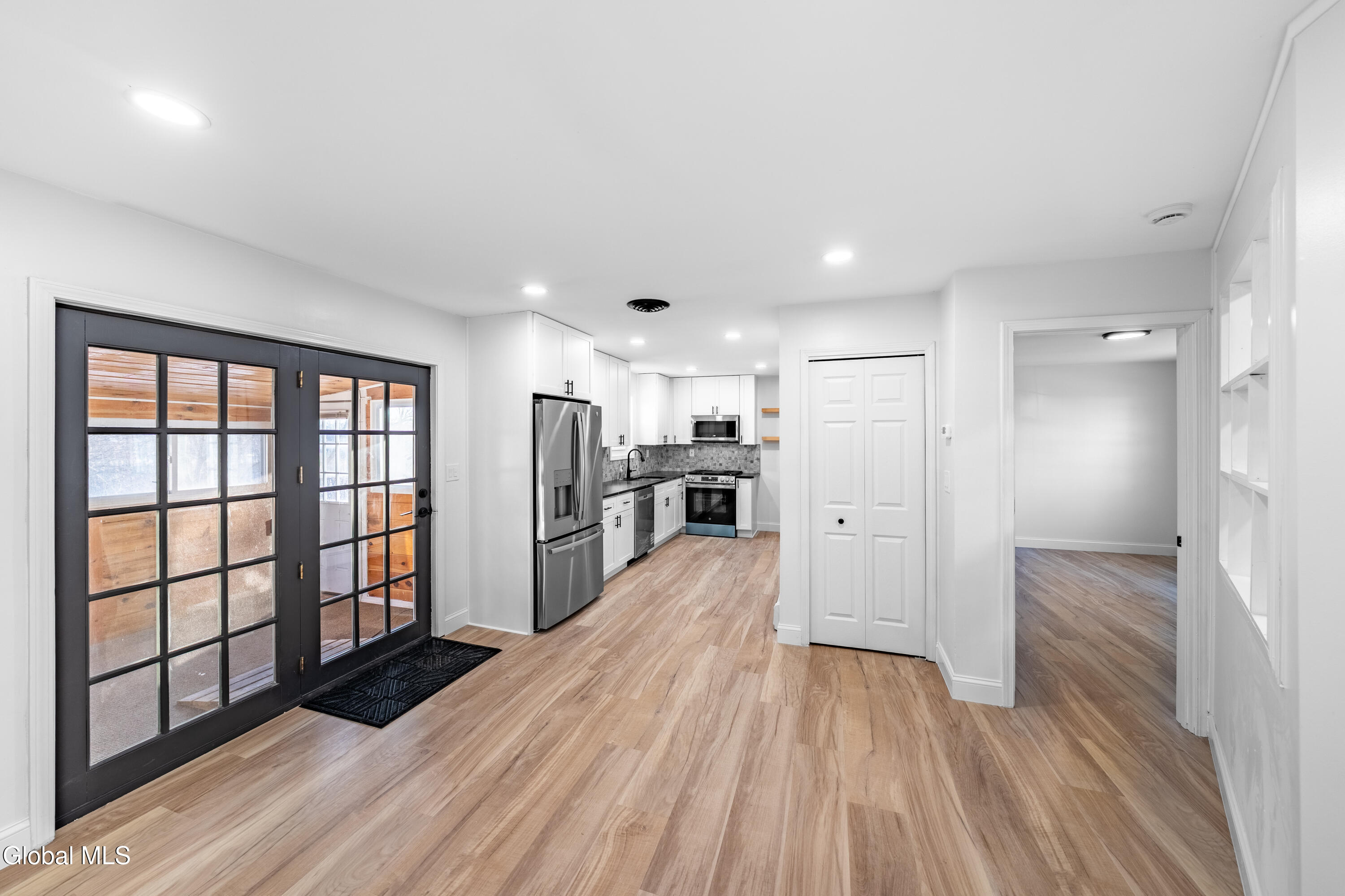 204 3rd Ave Extension Rensselaer, NY 12144 - Photo 7 of 14 DSC05789-HDR