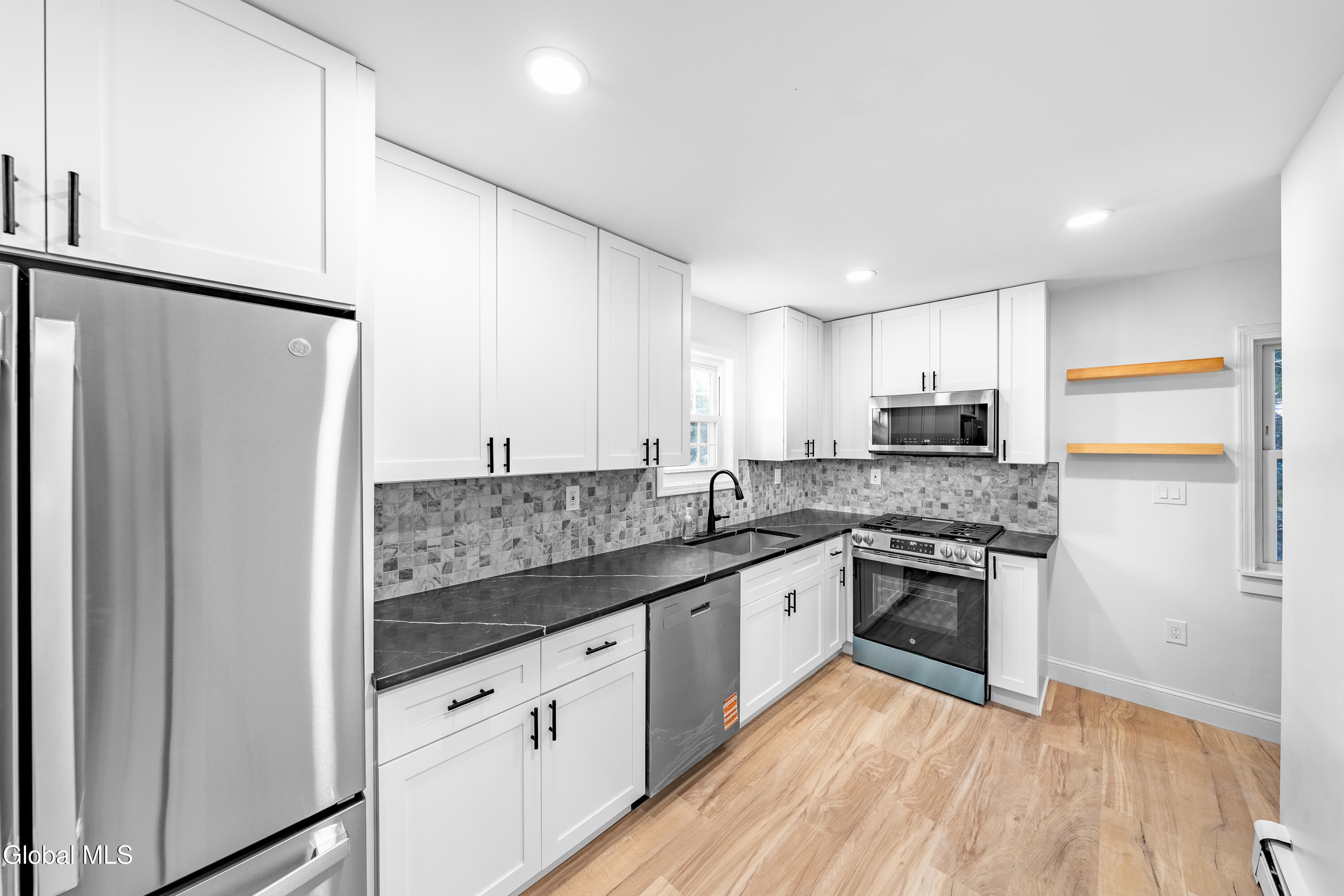 204 3rd Ave Extension Rensselaer, NY 12144 - Photo 8 of 14 DSC05779-HDR