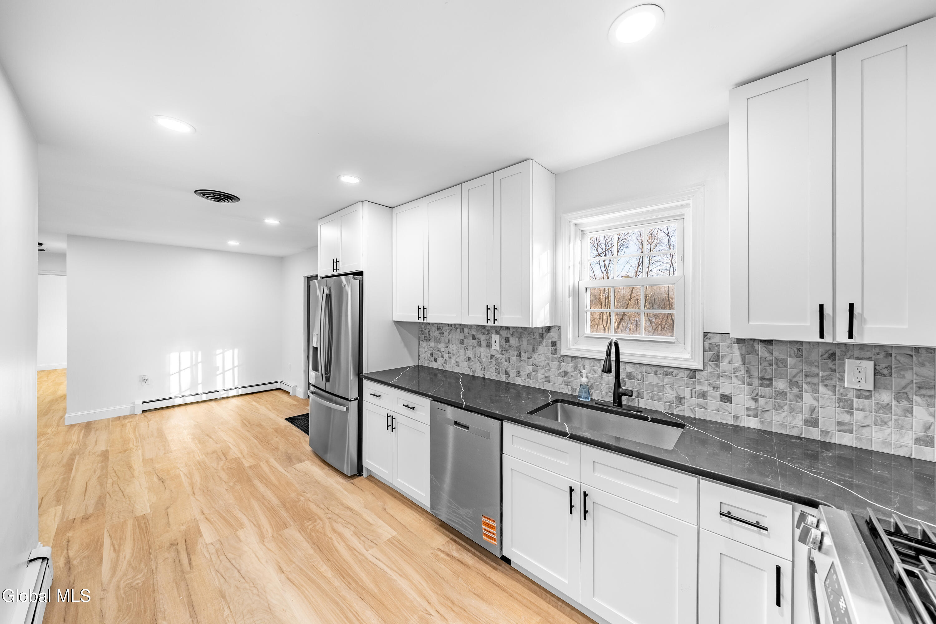 204 3rd Ave Extension Rensselaer, NY 12144 - Photo 9 of 14 DSC05784-HDR