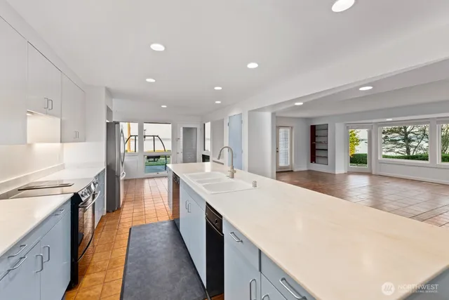 $2,988,880 | 111 Baker Lane, Friday Harbor, WA 98250