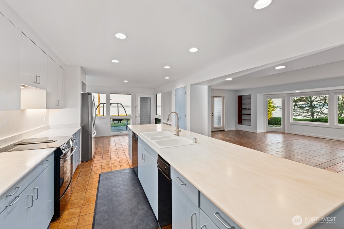 111 Baker Lane Friday Harbor, WA 98250 - Photo 10 of 39