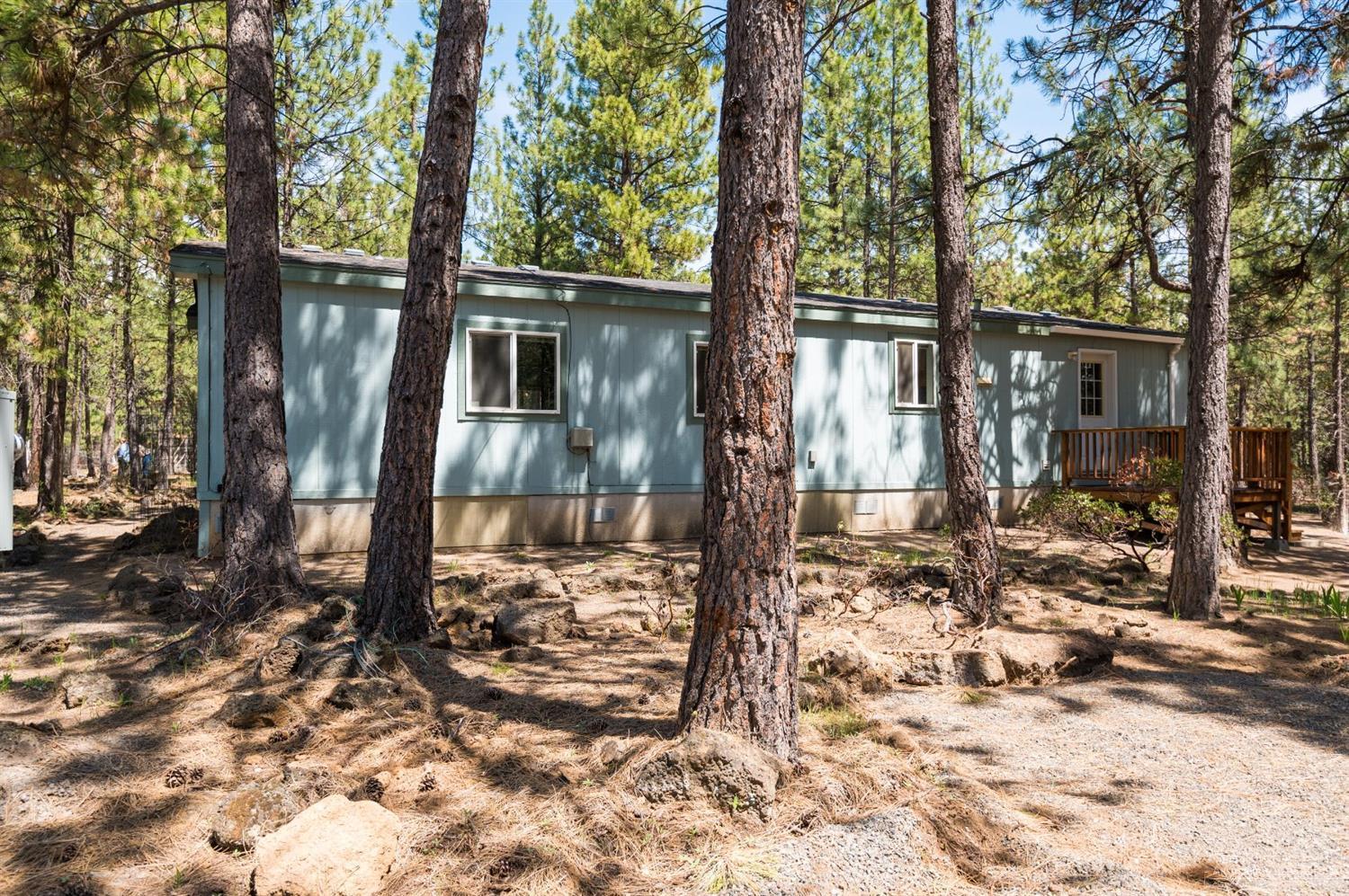 60106 Turquoise Road Bend, OR 97702 - Photo 18 of 25 Additional Photo