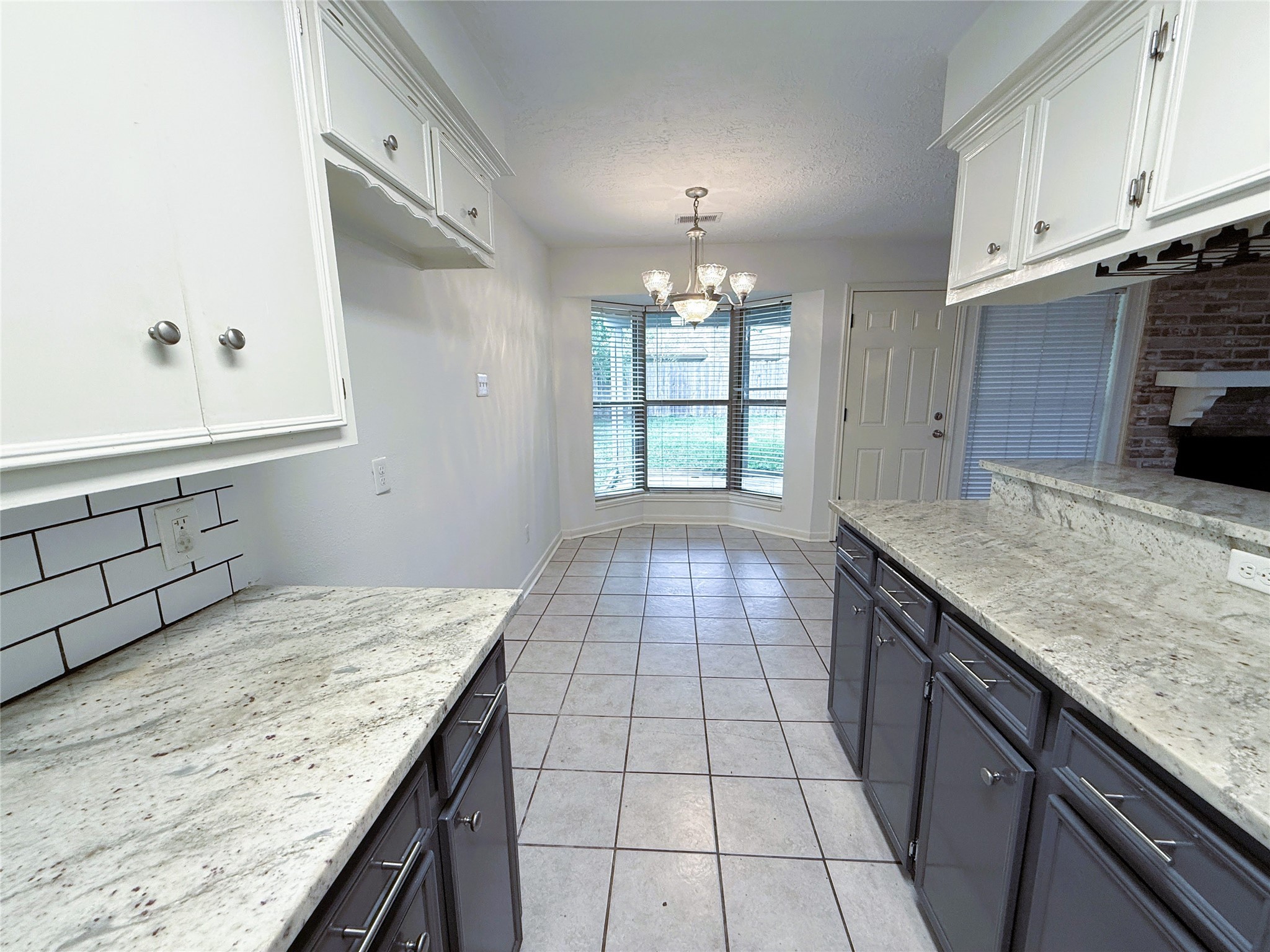 6902 Sandy Knolls Drive Spring, TX 77379 - Photo 15 of 30 kitchen