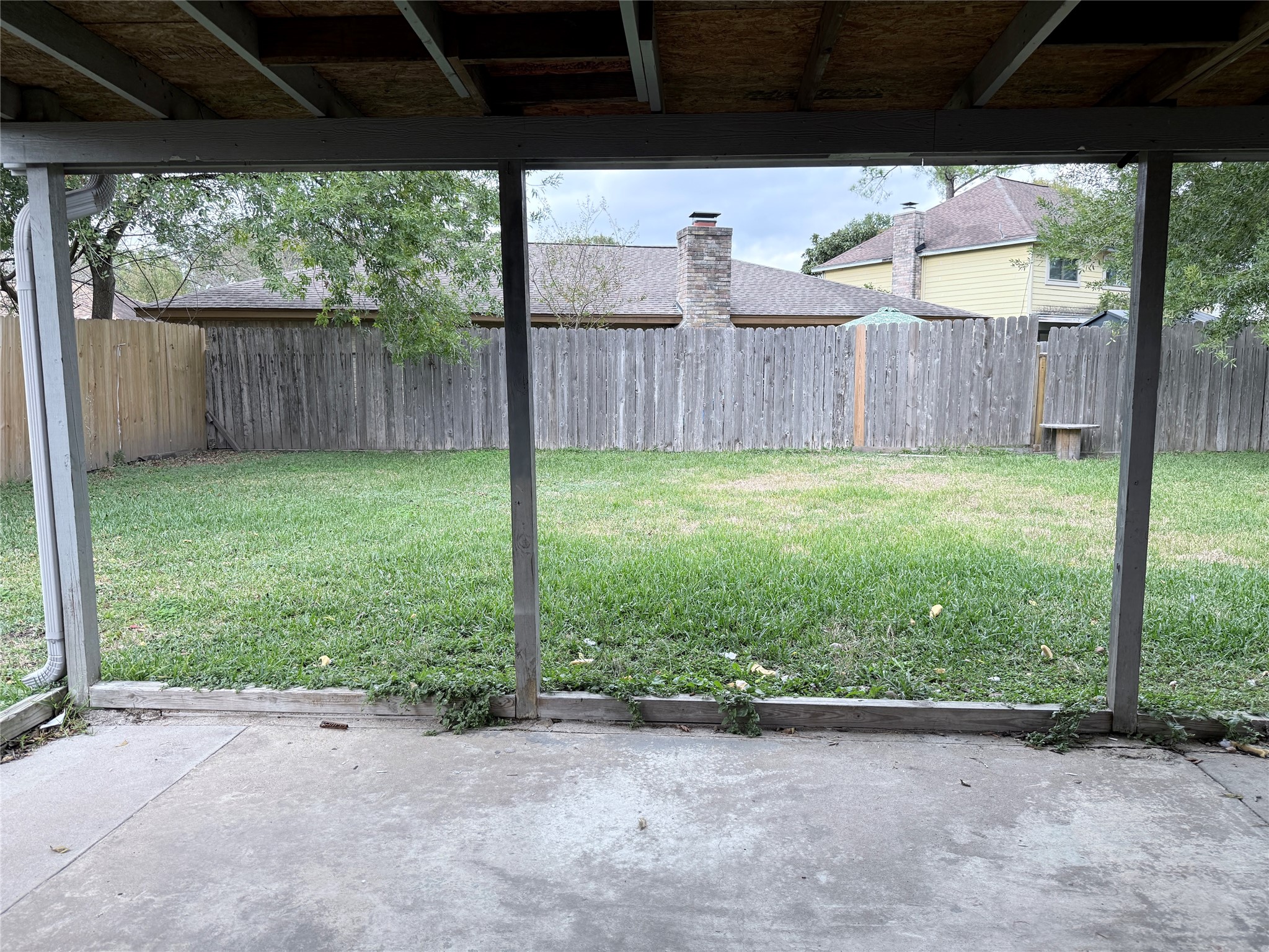 6902 Sandy Knolls Drive Spring, TX 77379 - Photo 29 of 30 back patio