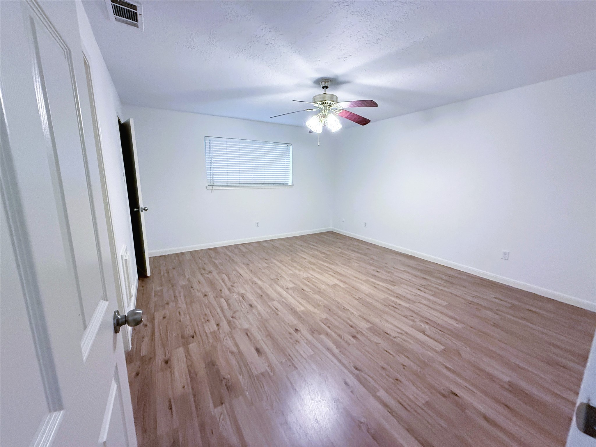 6902 Sandy Knolls Drive Spring, TX 77379 - Photo 10 of 30 entrance to primary bedroom downstairs
