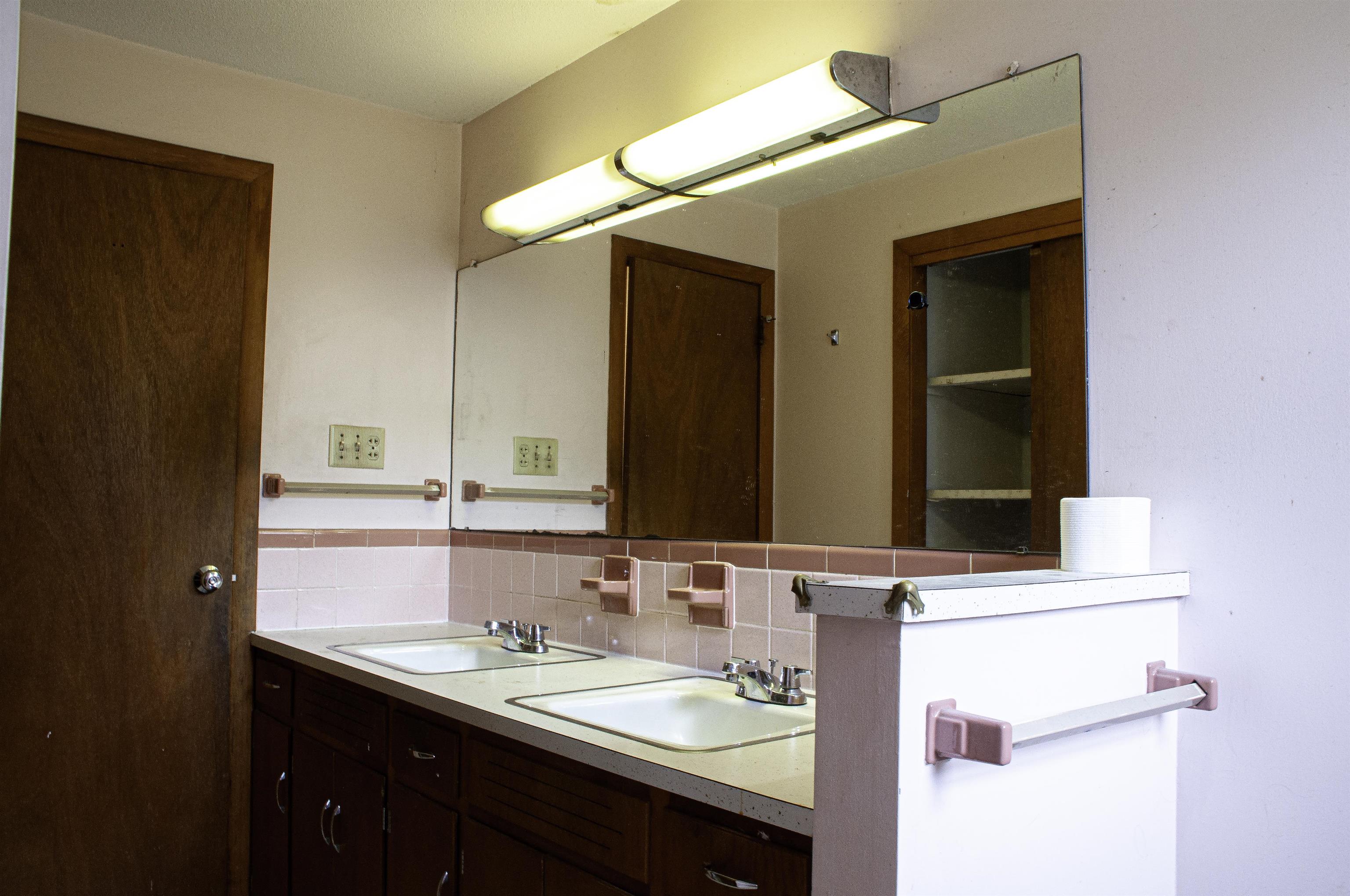 94 South Main Street Troy, NH 03465 - Photo 5 of 19 Gallery Image 5