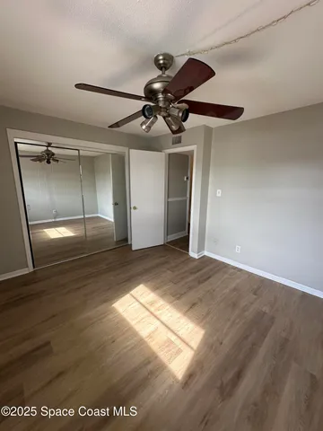 a view of a indoor garage