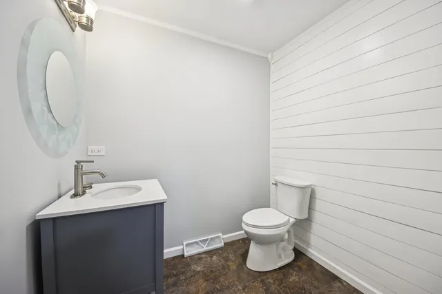 $474,900 | 922 Dearborn Circle, Carol Stream, IL 60188