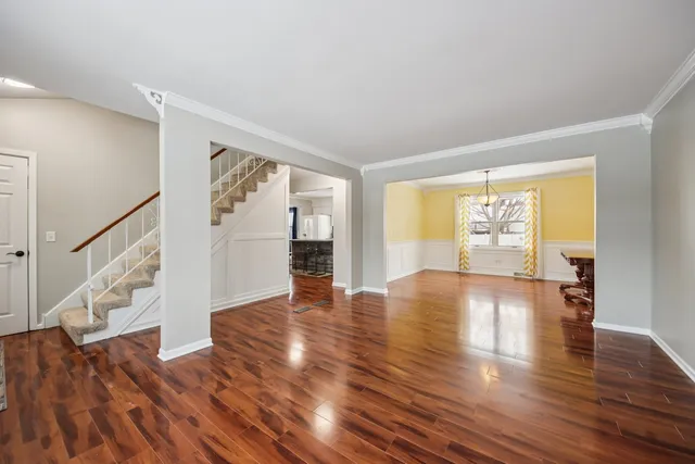 $474,900 | 922 Dearborn Circle, Carol Stream, IL 60188