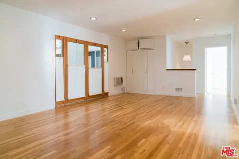 $4,950 | 1223 North Crescent Heights Boulevard, West Hollywood, CA 90046