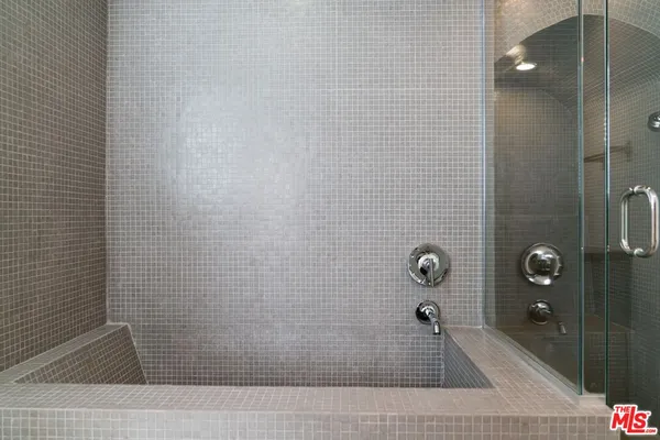 $4,950 | 1223 North Crescent Heights Boulevard, West Hollywood, CA 90046