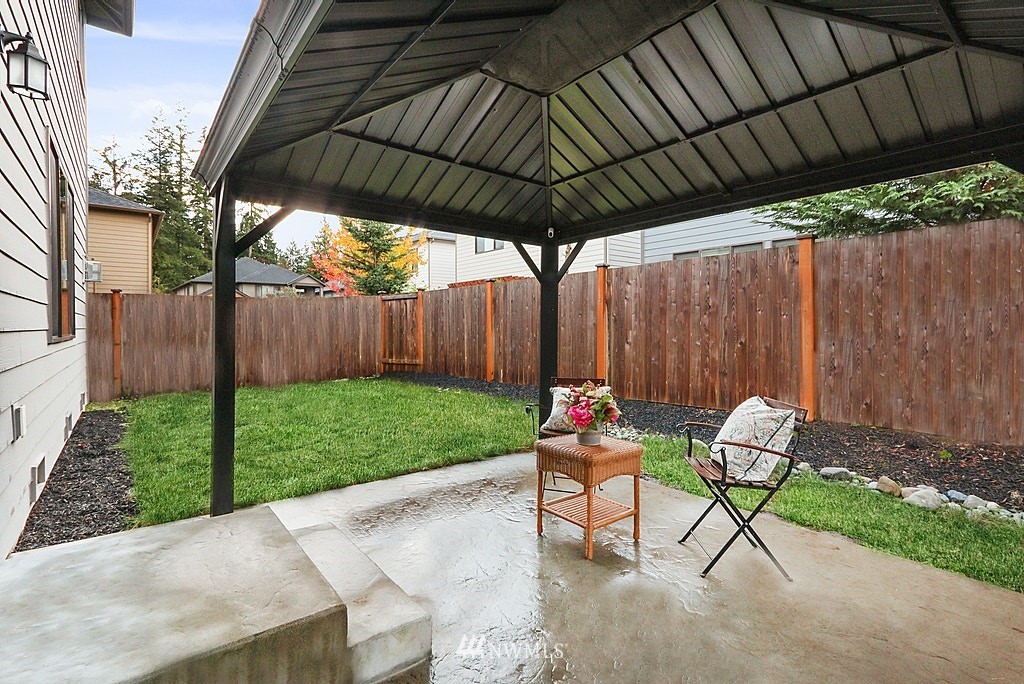 16808 1st Avenue West Bothell, WA 98012 - Photo 27 of 29 a garden view with a seating space