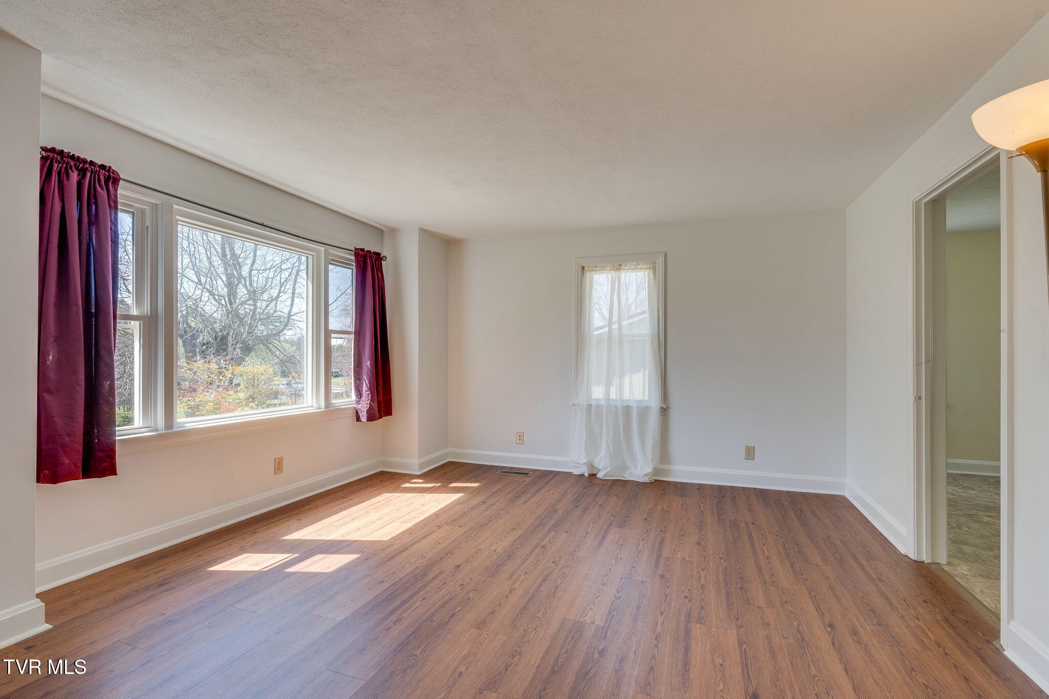 24 Greenway Street Greeneville, TN 37743 - Photo 6 of 25 006