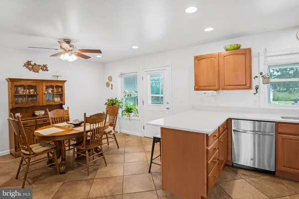 $475,000 | 7516 Doe Bay Lane, Chincoteague Island, VA 23336