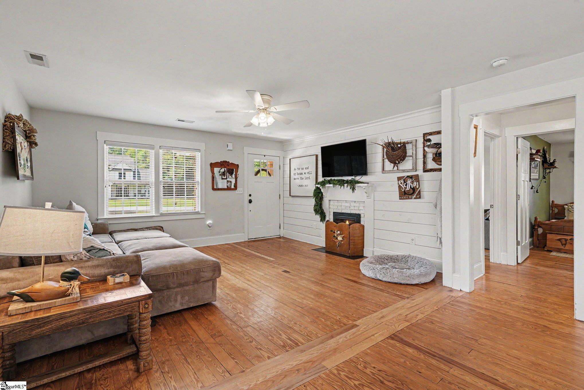 44 Wofford Road Taylors, SC 29687 - Photo 6 of 31