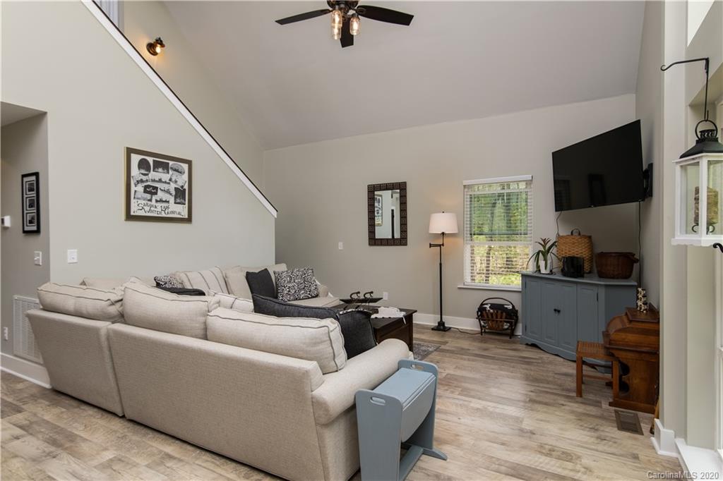 110 Chestnut Cove Road Brevard, NC 28712 - Photo 21 of 47 Gallery Image 21