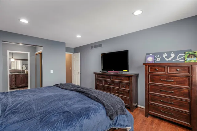 $345,000 | 4644 Laurel Club Circle, West Bloomfield, MI 48323