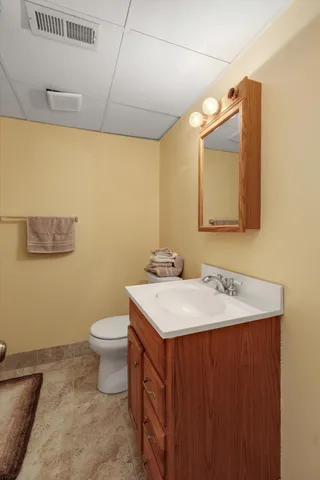 $345,000 | 4644 Laurel Club Circle, West Bloomfield, MI 48323