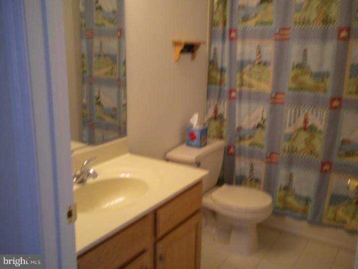 150 Mercer Street Hamilton, NJ 08690 - Photo 10 of 17 Bathroom