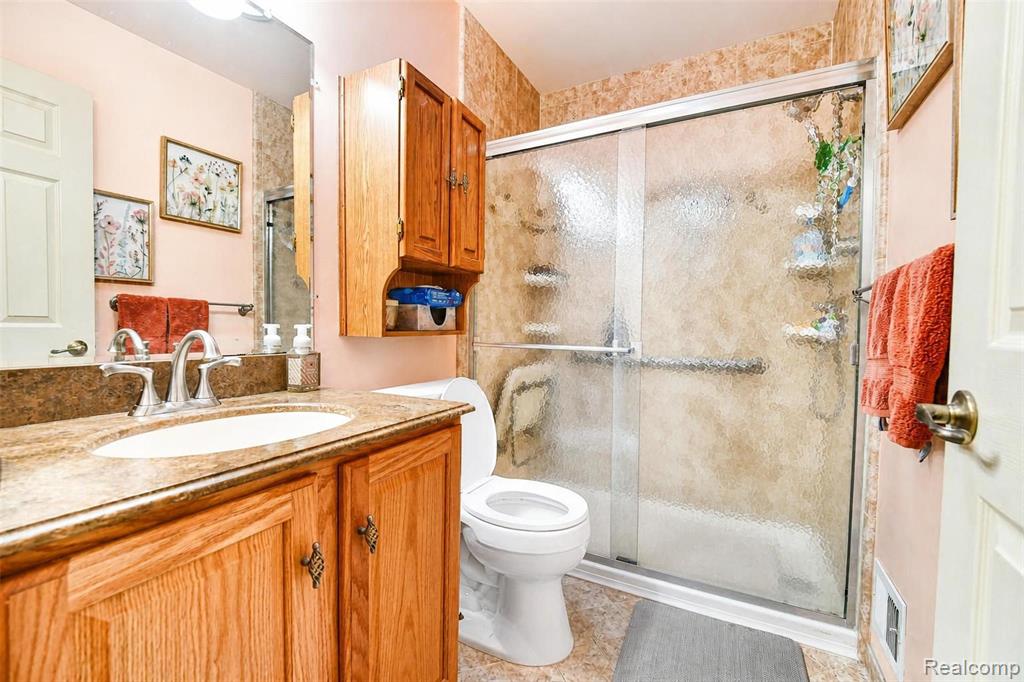 41768 Hanford Road Canton, MI 48187 - Photo 11 of 28