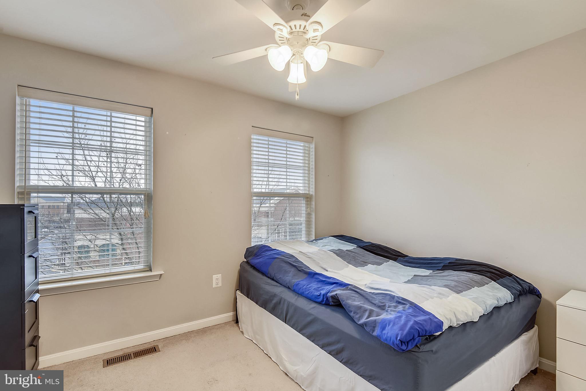16020 Madison Ridge Place Gainesville, VA 20155 - Photo 20 of 40 Gallery Image 20