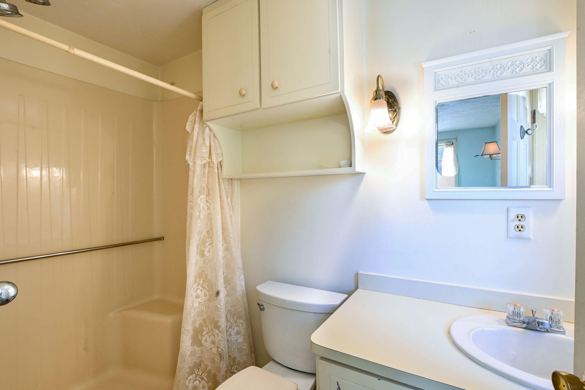 129 Colonial Way Falmouth, MA 02540 - Photo 33 of 47 Primary Full Bath