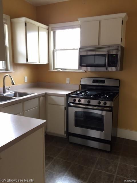 921 Harvard Road Berkley, MI 48072 - Photo 16 of 22