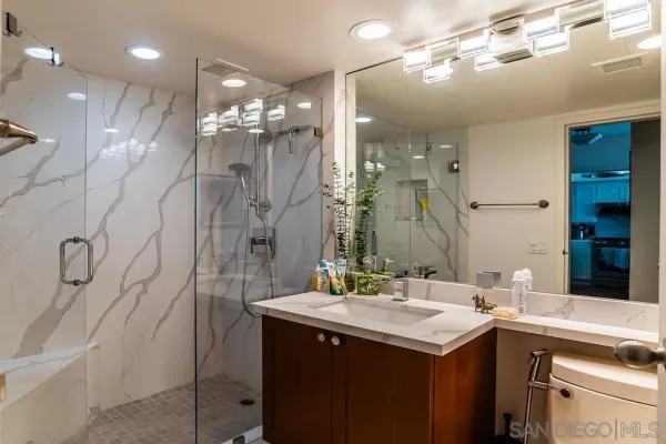$4,750 | 500 West Harbor Drive, Unit 720, San Diego, CA 92101