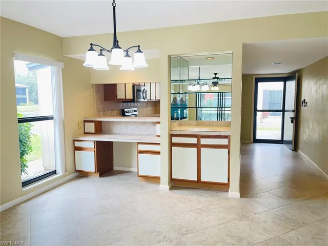 $194,500 | 4640 Chantelle Drive, Unit N106, Naples, FL 34112