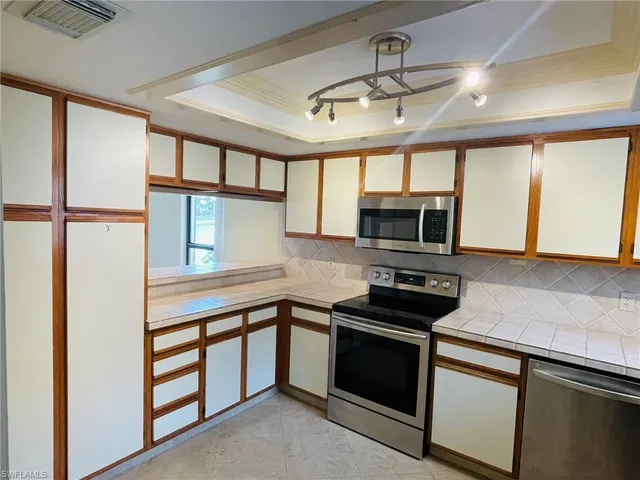 $194,500 | 4640 Chantelle Drive, Unit N106, Naples, FL 34112