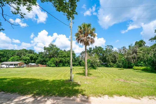 a view of a basketball court