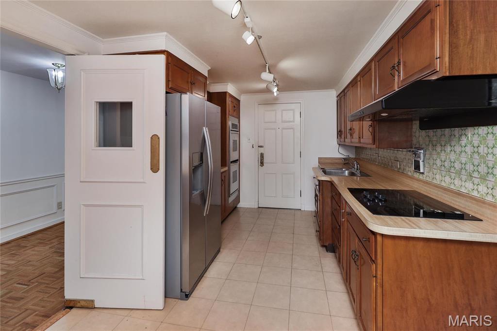 710 South Hanley Road, Unit 18A Clayton, MO 63105 - Photo 18 of 23 Gallery Image 18