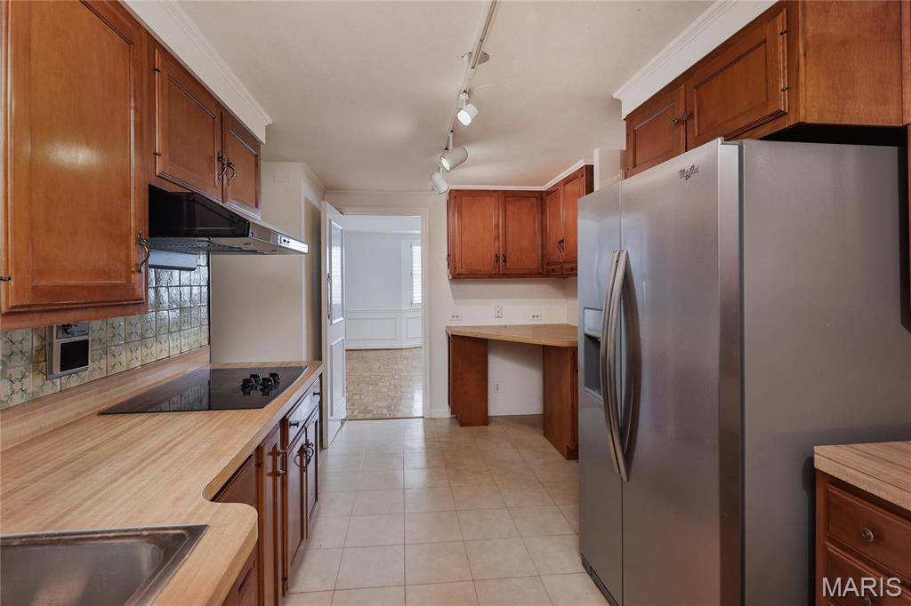 710 South Hanley Road, Unit 18A Clayton, MO 63105 - Photo 19 of 23 Gallery Image 19