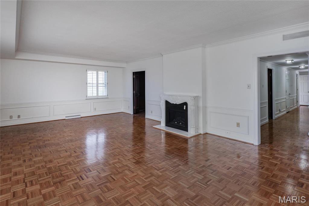 710 South Hanley Road, Unit 18A Clayton, MO 63105 - Photo 8 of 23 Gallery Image 8