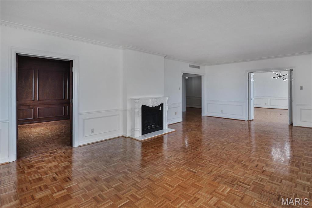 710 South Hanley Road, Unit 18A Clayton, MO 63105 - Photo 9 of 23 Gallery Image 9